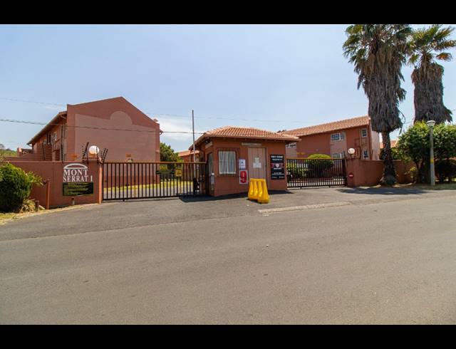 2 BEDROOM APARTMENT FOR SALE IN MEYERSDAL